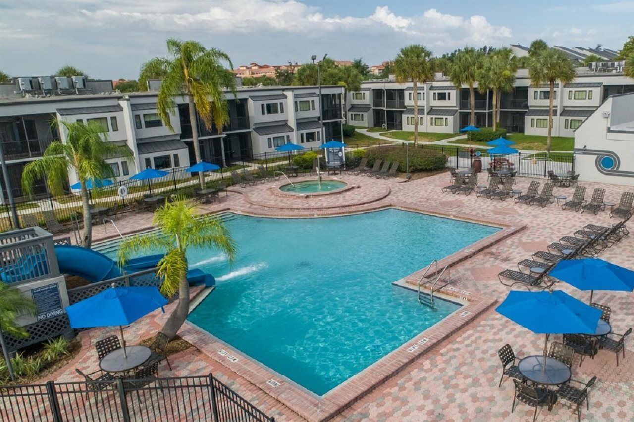Orbit One Vacation Villas Celebration Exterior photo